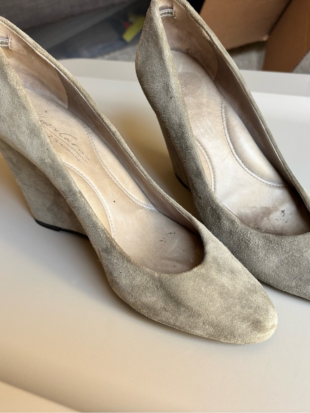 Classic Suede Wedge Pumps - Gray